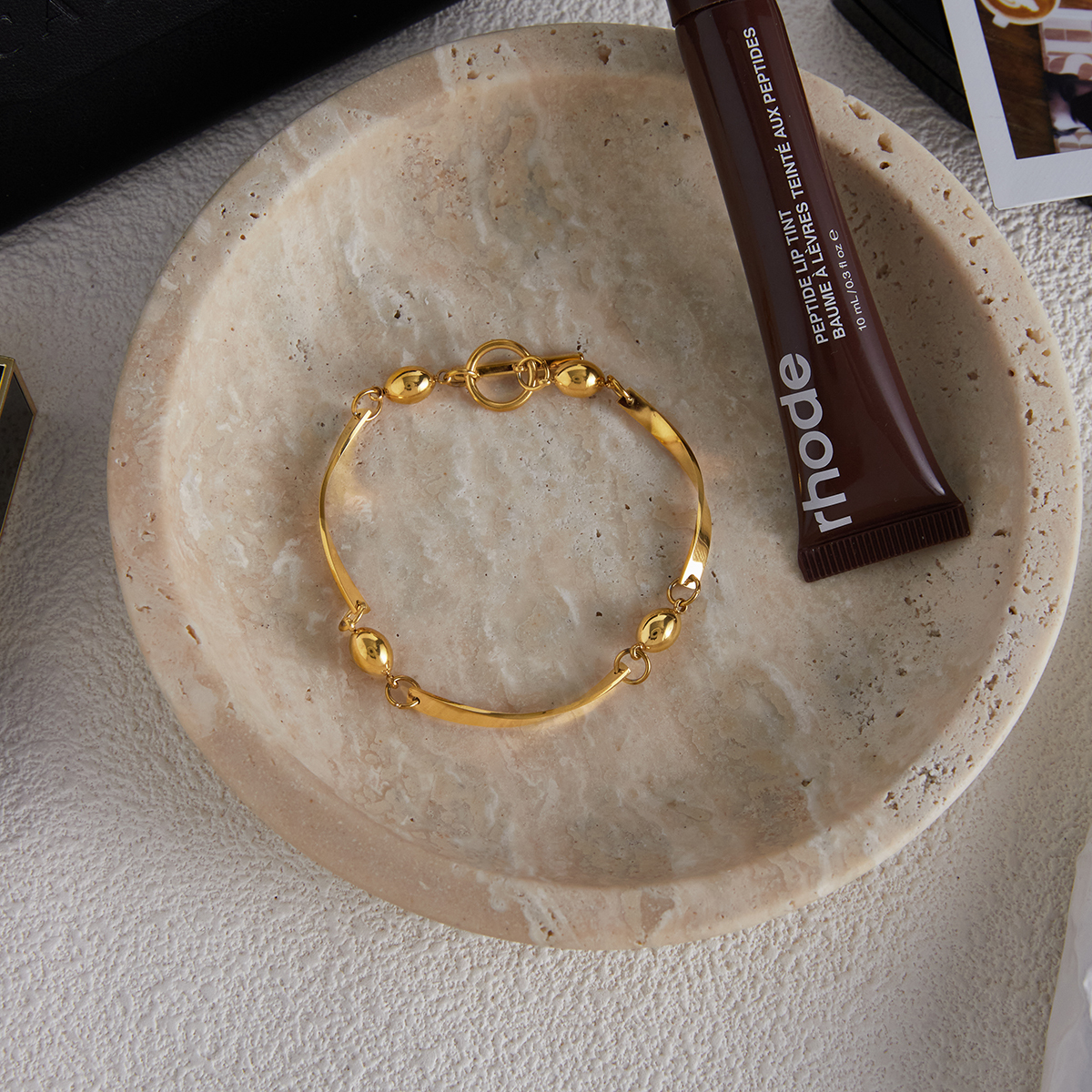 Ladies Classic Style 18K Gold Plated Stainless Steel Wave Pattern Bracelet OT Buckle Clasp Bead Clamp Bracelet 18cm