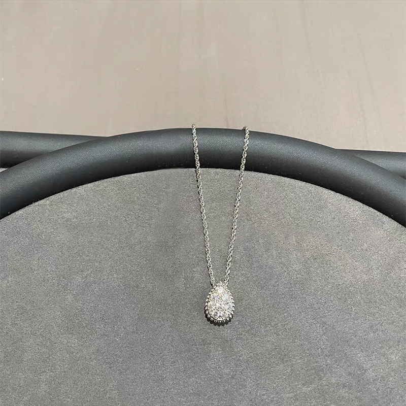 French Luxury Water Drop Diamond Necklace For Women 18K Gold Plated Twist Chain Classic Elegant Collarbone High-Quality Craftsmanship