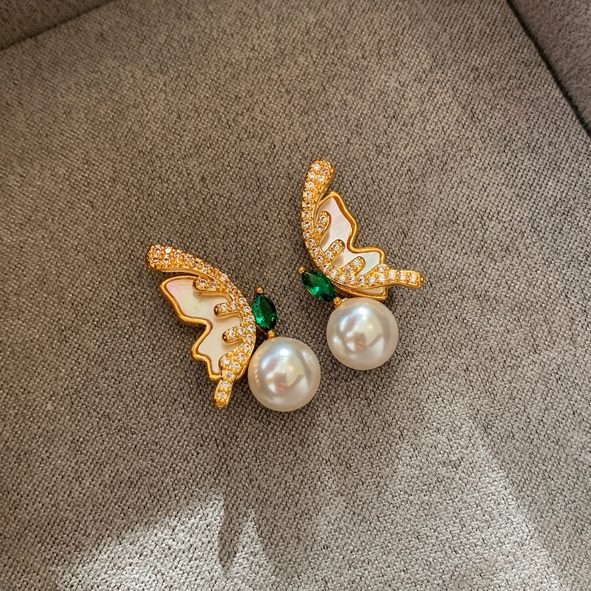 Natural Fritillary French Style Green Diamond Butterfly Pearl Stud Earrings Women's Light Luxury High-Grade Beautiful Fashion Earrings Earrings