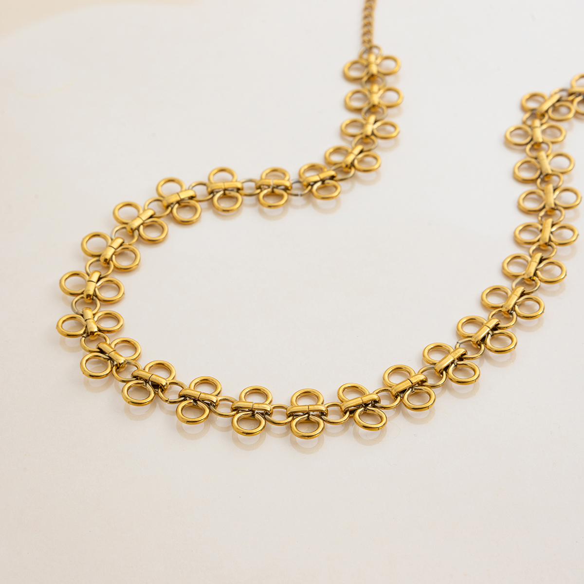 304 Stainless Steel Solid Color PVD Coated Real Gold Plated Classic Style Waterproof Non Tarnish Safety Clasp Closure Choker