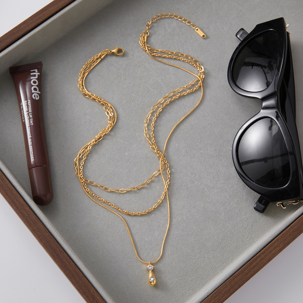 Titanium Steel Round Pendant Necklace Ladies Layered Design Clavicle Chain Jewelry Accessories