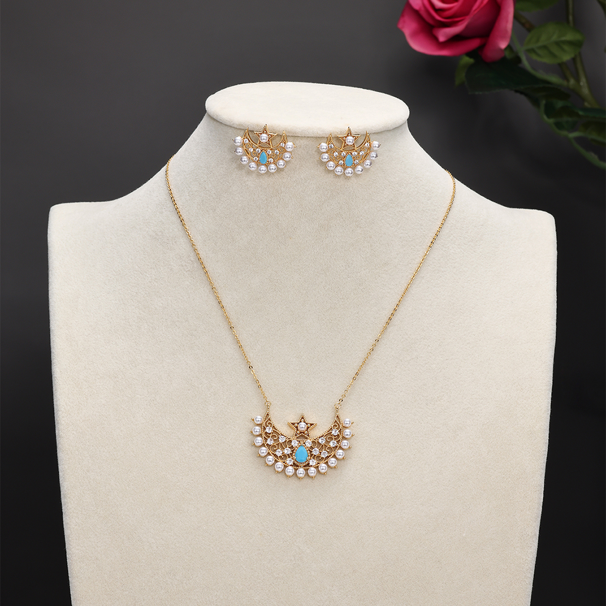 2-Piece Set Copper Inlaid Zircon Ramadan Middle Eastern Star And Moon Hollow Pattern Classic Ethnic Style Women's Earrings Pendant Suitable For Holidays Weddings Engagement Banquets Jewelry Accessories