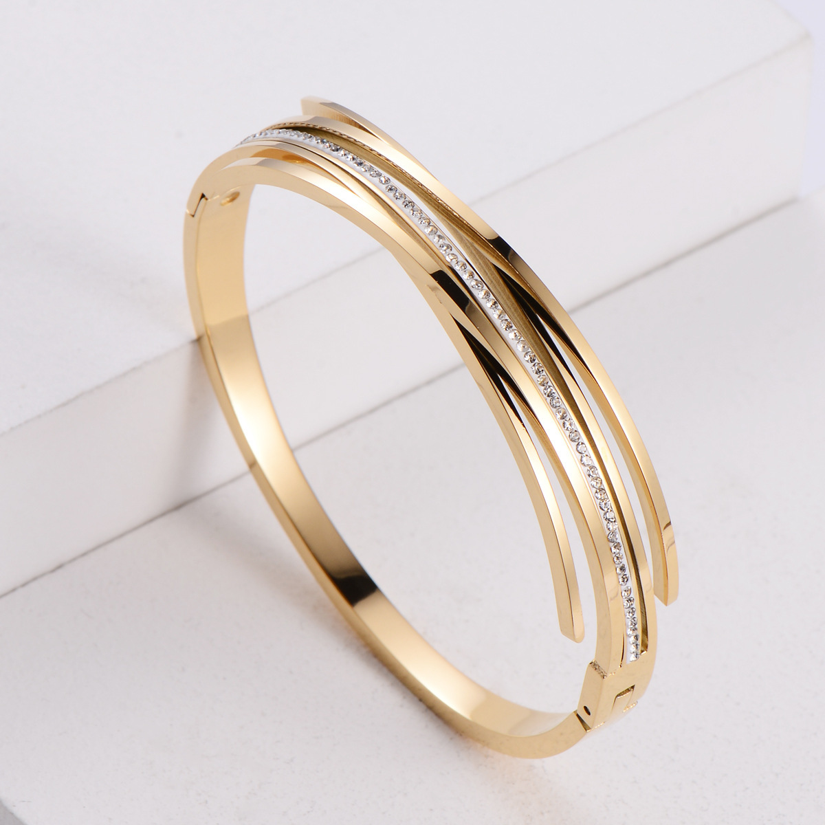 PVD Coated 18K Gold Plated Stainless Steel Waterproof Non Tarnish