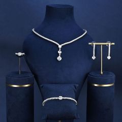 Four-Piece Chain Set