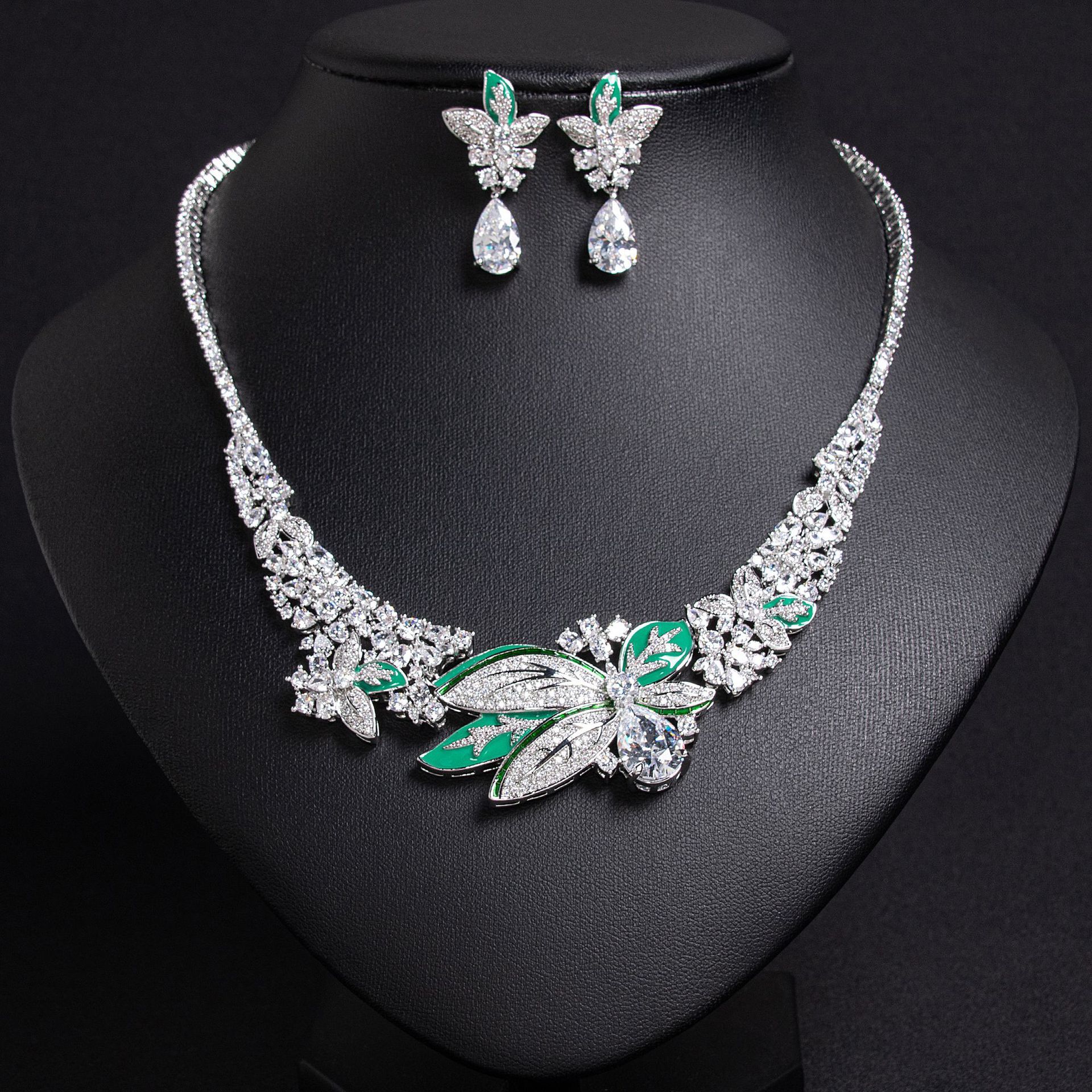 Elegant Floral Necklace Set With 3D Earrings Simple Style Women's Jewelry Zircon Inlay Copper Material Plant Pattern