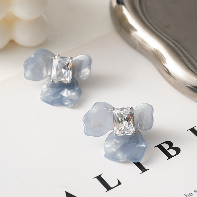 Blue Iris Flower Shaped Sugar Light Luxury Simple Earrings Bohemian Style Geometric Pattern Women's Fashion Jewelry Accessories