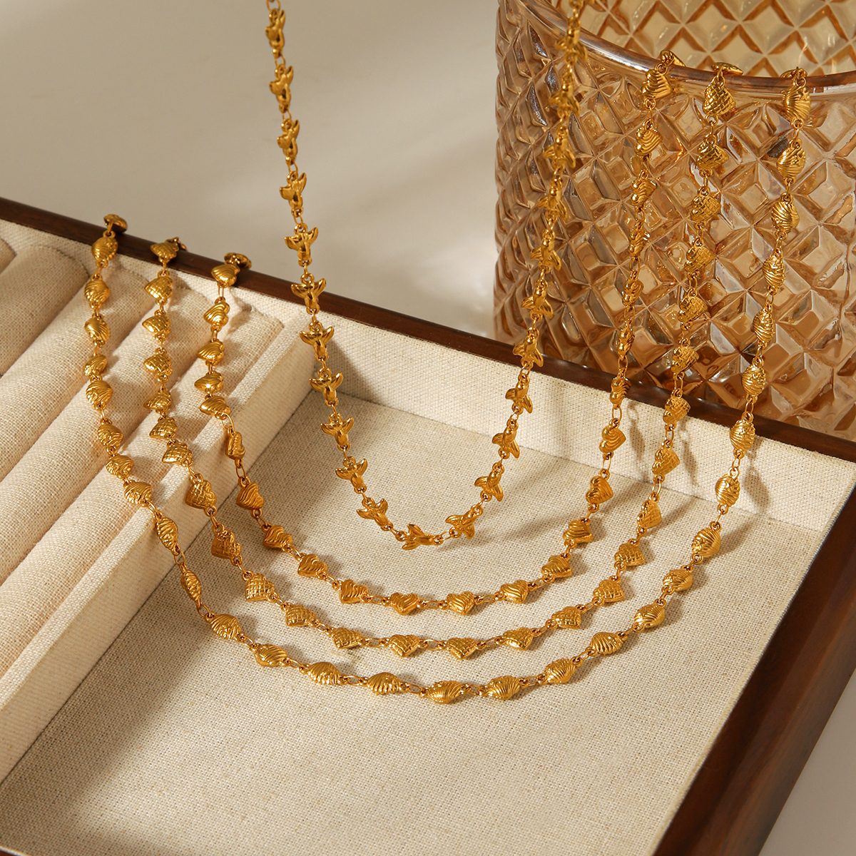 INS Style Stainless Steel Heart Necklace Non-Fading 18K Gold Shell Collarbone Chain Titanium Steel Jewelry  Accessories