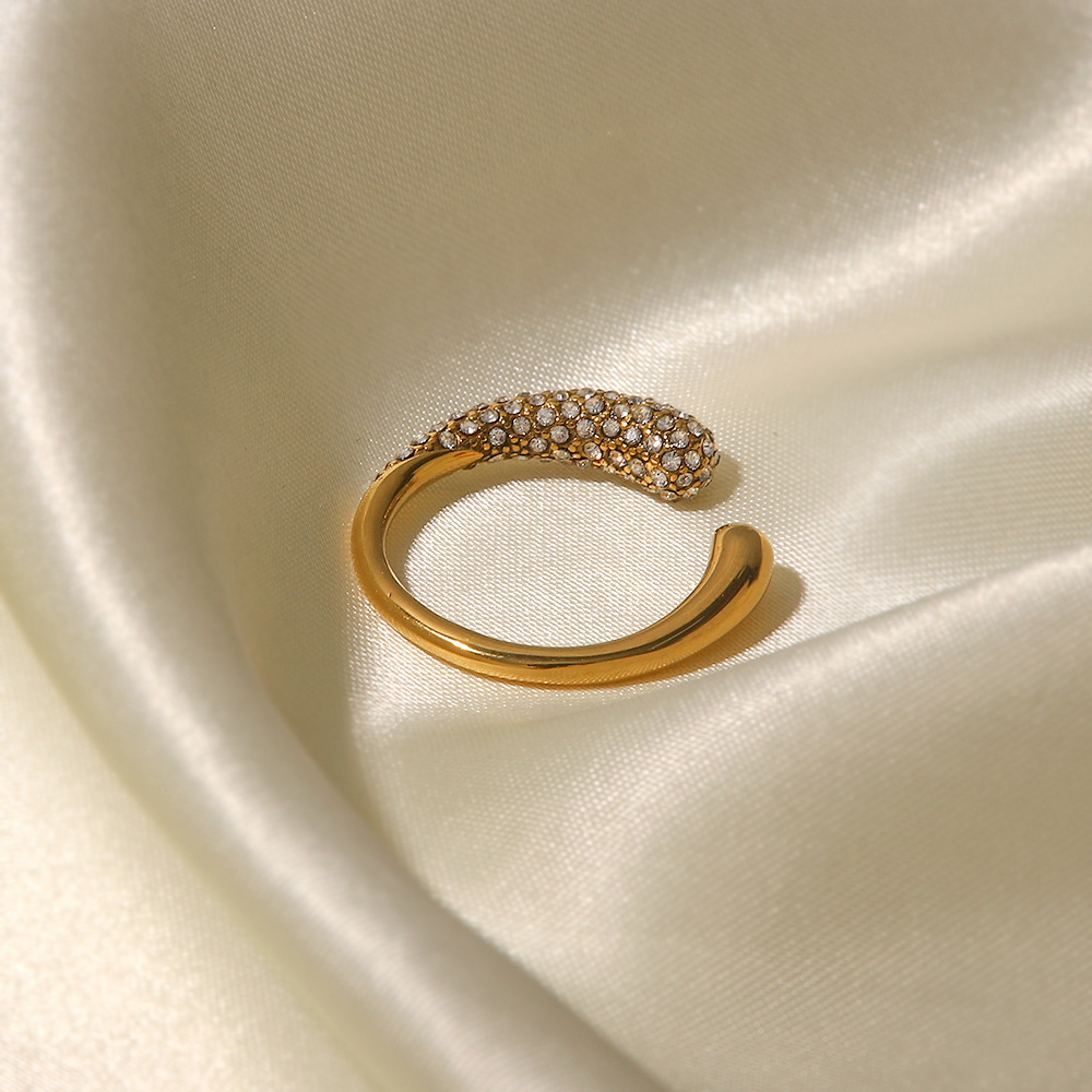 Wholesale Jewelry Fashion Round 316 Stainless Steel  Artificial Diamond PVD Coated Inlay Rings