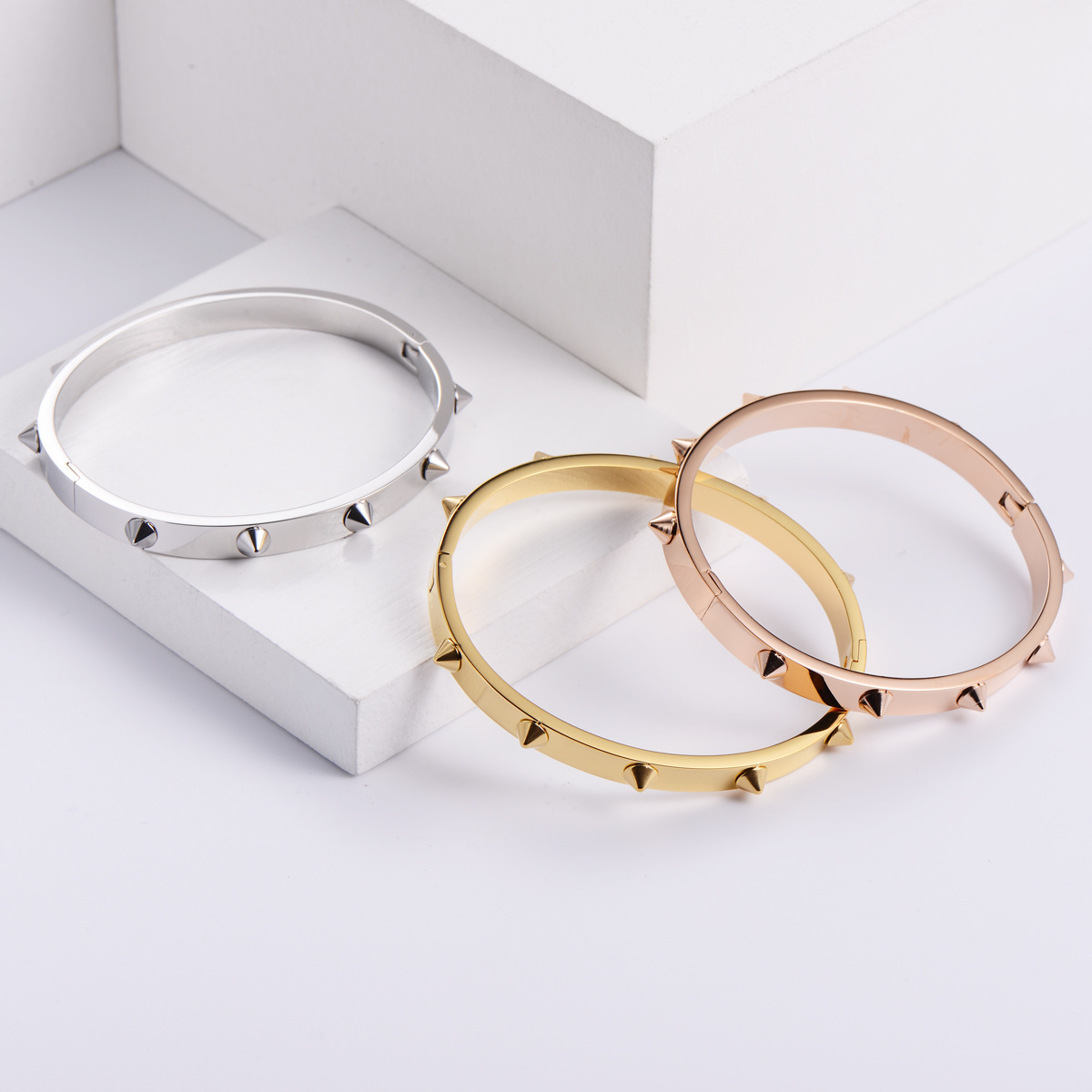 PVD Coated 18K Gold Plated Stainless Steel Waterproof Non Tarnish