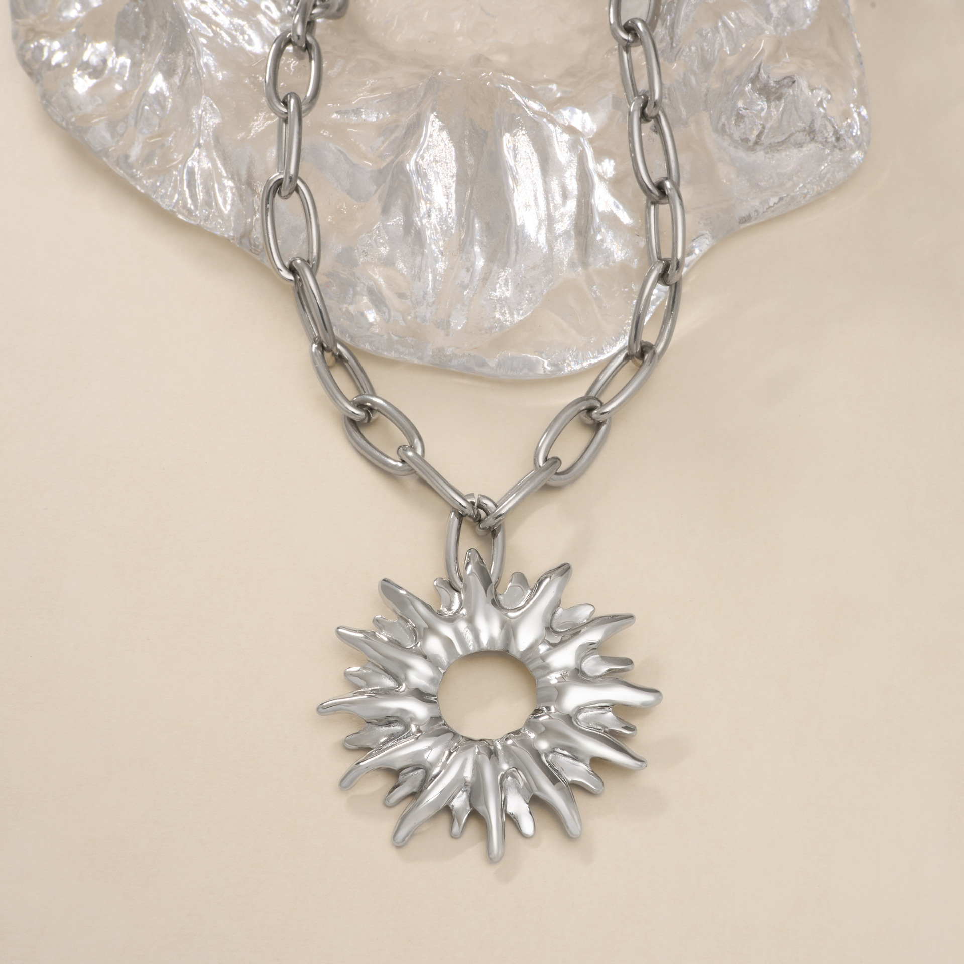 Exaggerated Sun Necklace Titanium Steel Plated With Real Gold For Women Hip Hop Fashion Personality Jewelry Accessories