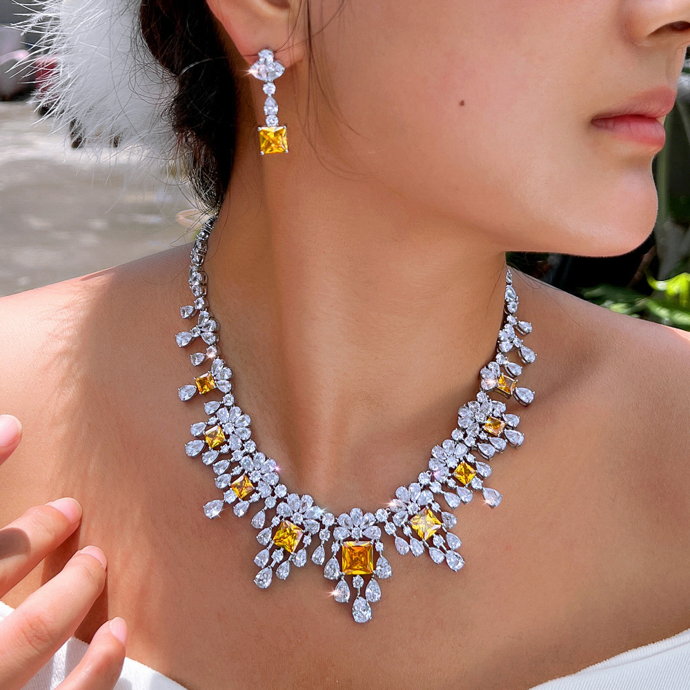 Luxurious Copper Zirconia Jewelry Set Necklace And Earrings Sparkling Wedding Dress Suitable For Women To Wear To Weddings Or Banquets