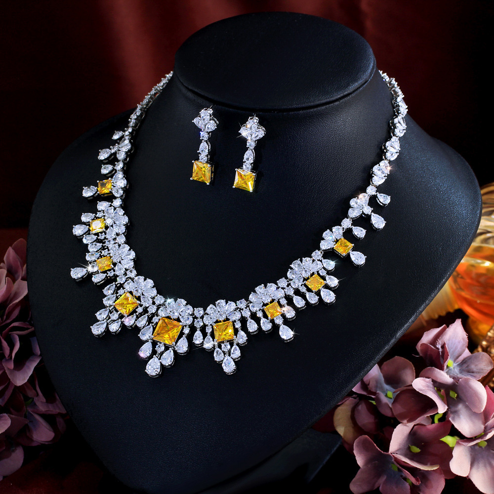 Luxurious Copper Zirconia Jewelry Set Necklace And Earrings Sparkling Wedding Dress Suitable For Women To Wear To Weddings Or Banquets