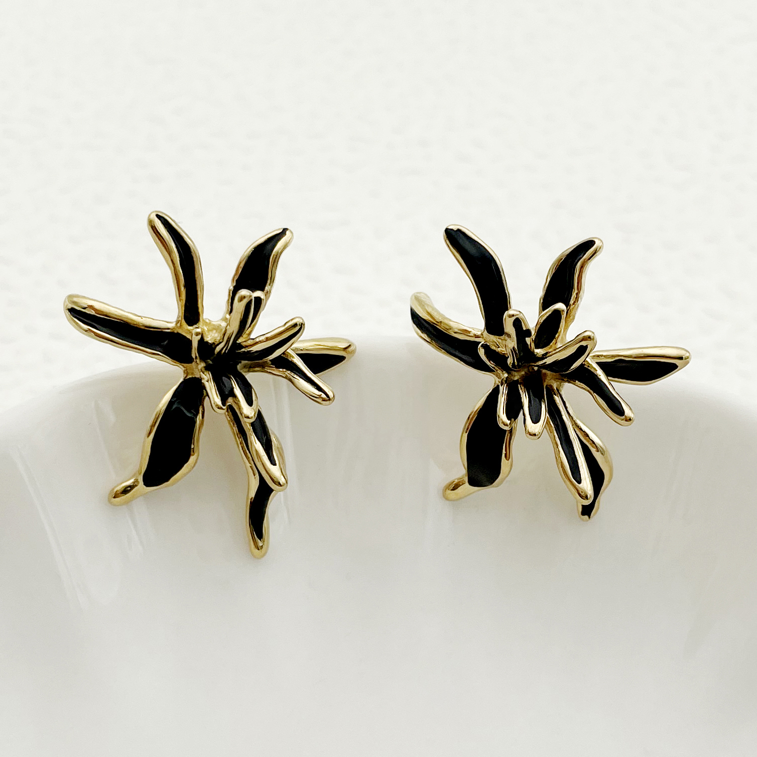 PVD Coated Real Gold Plated 14K Gold Flower 304 Stainless Steel IG Style Waterproof Non Tarnish Ear Studs