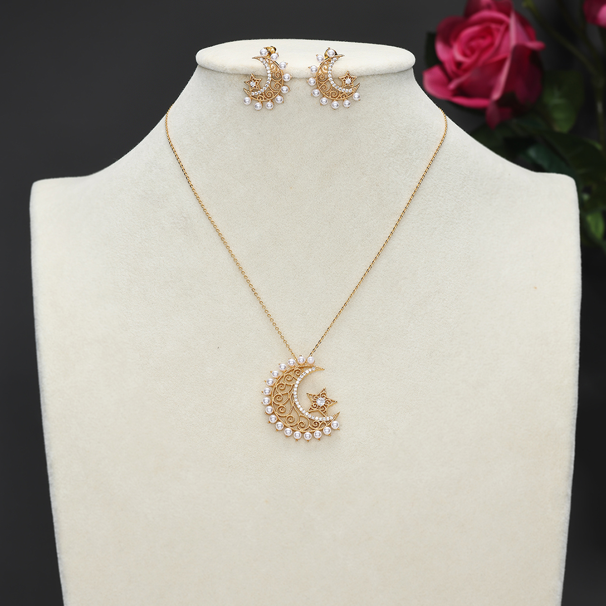 2-Piece Set Copper Inlaid Zircon Ramadan Middle Eastern Star Moon Hollow Flower Ethnic Style Niche Art Women's Earrings Pendant Suitable For Gift Wedding Engagement Banquet Jewelry Accessories