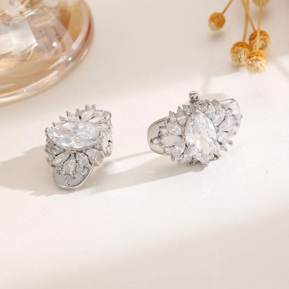 Shiny Copper Inlaid Zircon Ice Flower Earphone Clip Elegant Ear Clip Earphone Accessories