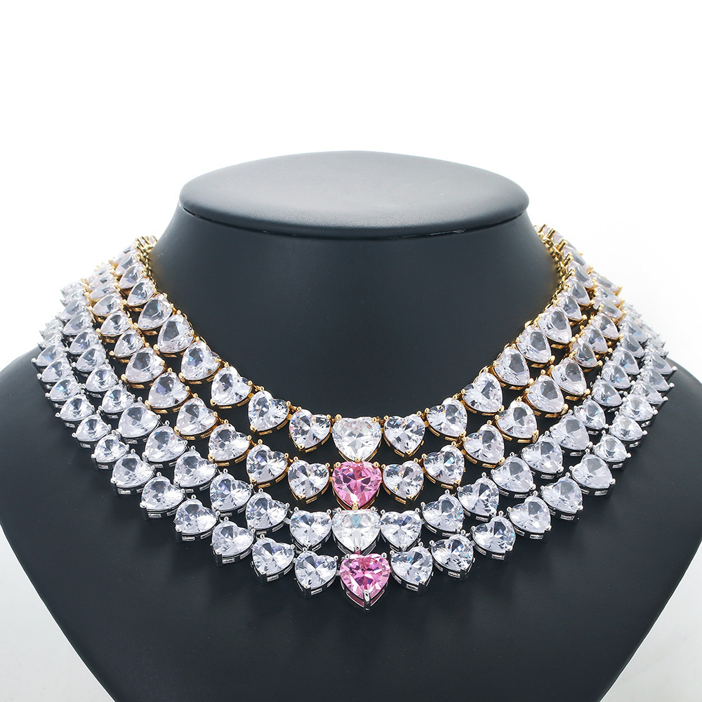 Fashion Retro Heart-shaped Necklace Full Drill Copper Necklace