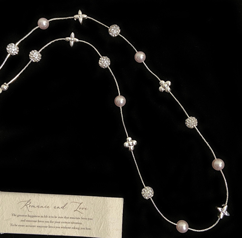 Manta Rose Pearl Flash Diamond Ball Four Leaf Flower French Waist Necklace Women's Layering Versatile Clavicle Chain Geometric Pattern Copper