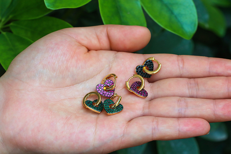 Wholesale Jewelry Micro-inlaid Zircon Heart Color Diamond Copper Earrings Nihaojewelry