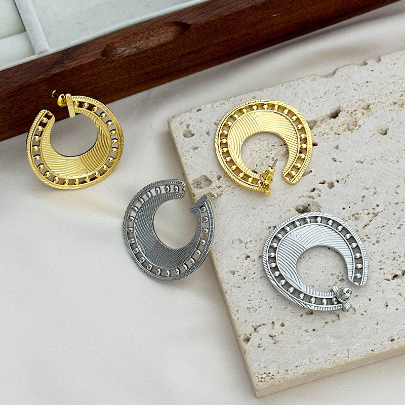 Elegant Unique Geometric Titanium Steel Plated Gold U-Shaped Earrings Women Fashion Jewelry Accessories OL Style Copper Material