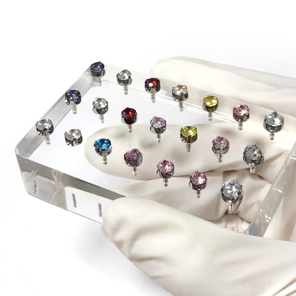 Titanium Alloy Ear Studs Three Claw Zircon Flat Bottom Lip Screw Inner Thread Piercing Jewelry Ear Bone Screw Accessories