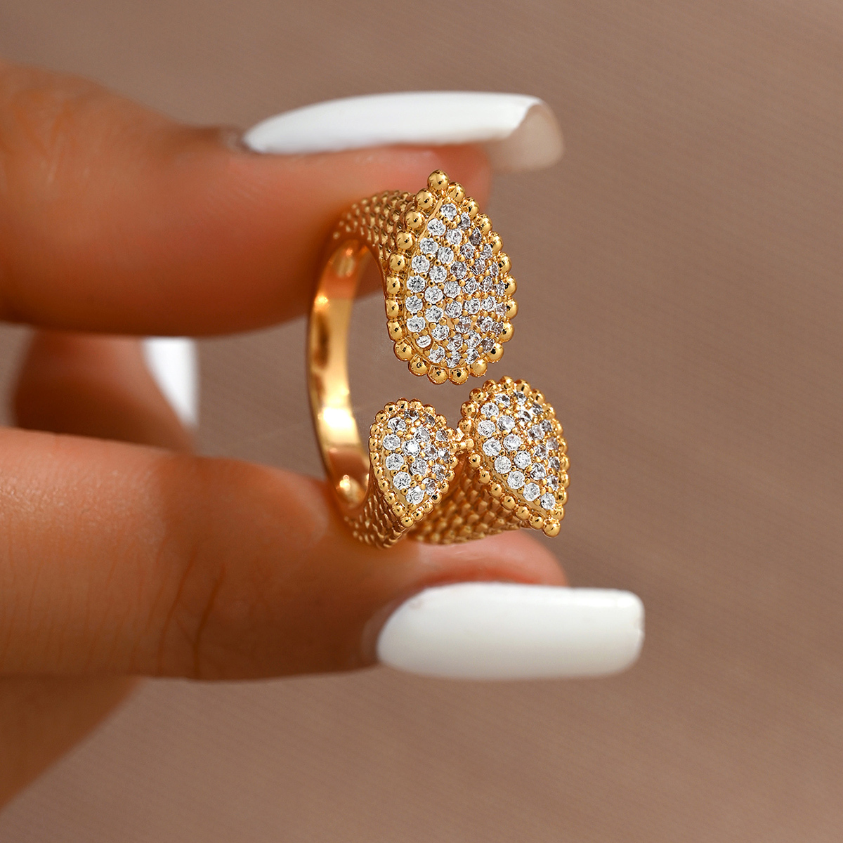 1 Piece Copper Inlaid Zircon Fashion Light Luxury High-end Elegant Diamond Leaf Shape Women's Ring Banquet Party Jewelry Accessory