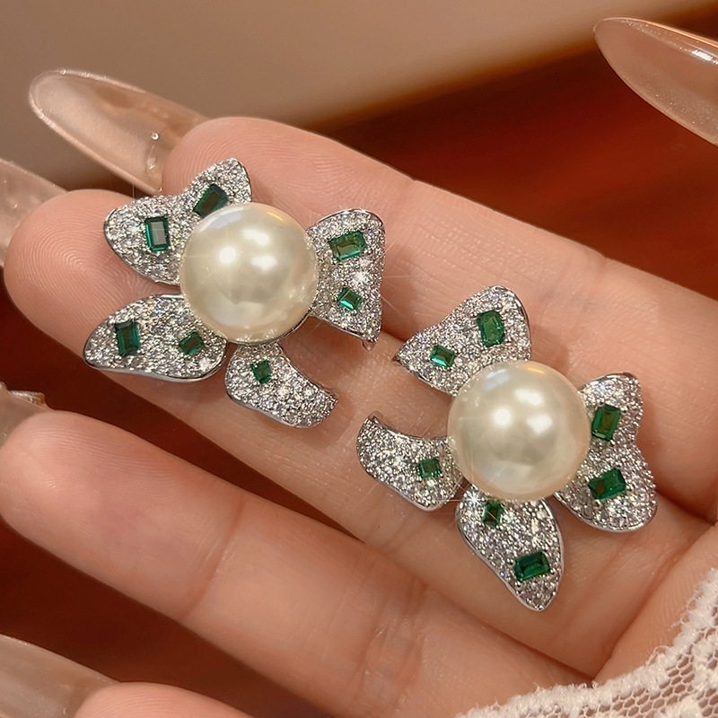 Green Butterfly Knot Pearl Necklace Earrings Set Women's Fashion High-End Lightweight Luxury Engraved Jewelry Accessories