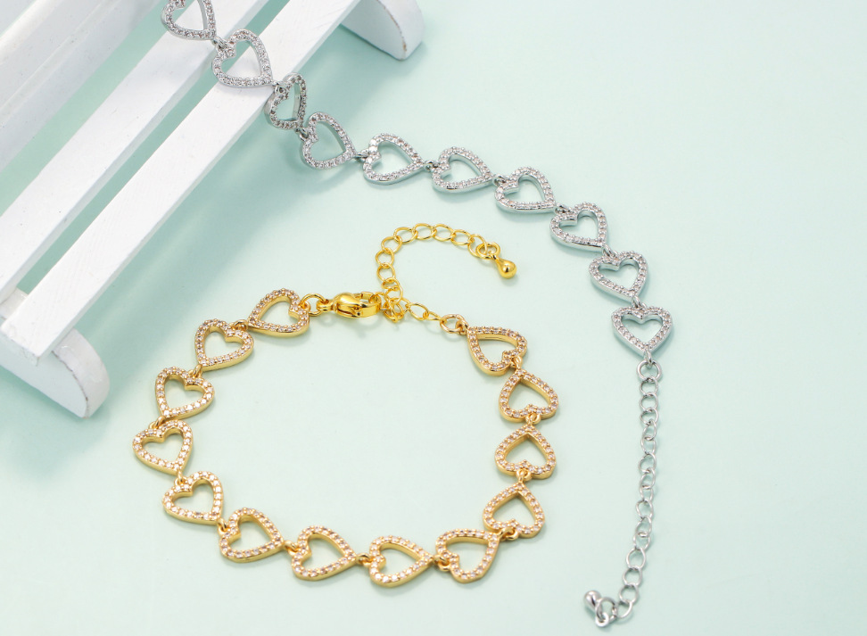 Fashion Geometric Heart Hollow Copper Zircon Lobster Buckle Bracelet