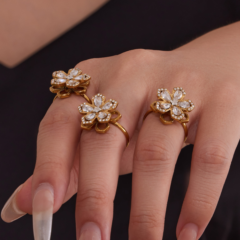 Lucky Flower Zircon 360 Degree Rotating Earrings Ring Necklace Set 18K Gold Plated Jewelry Accessories Elegant Luxury Romantic