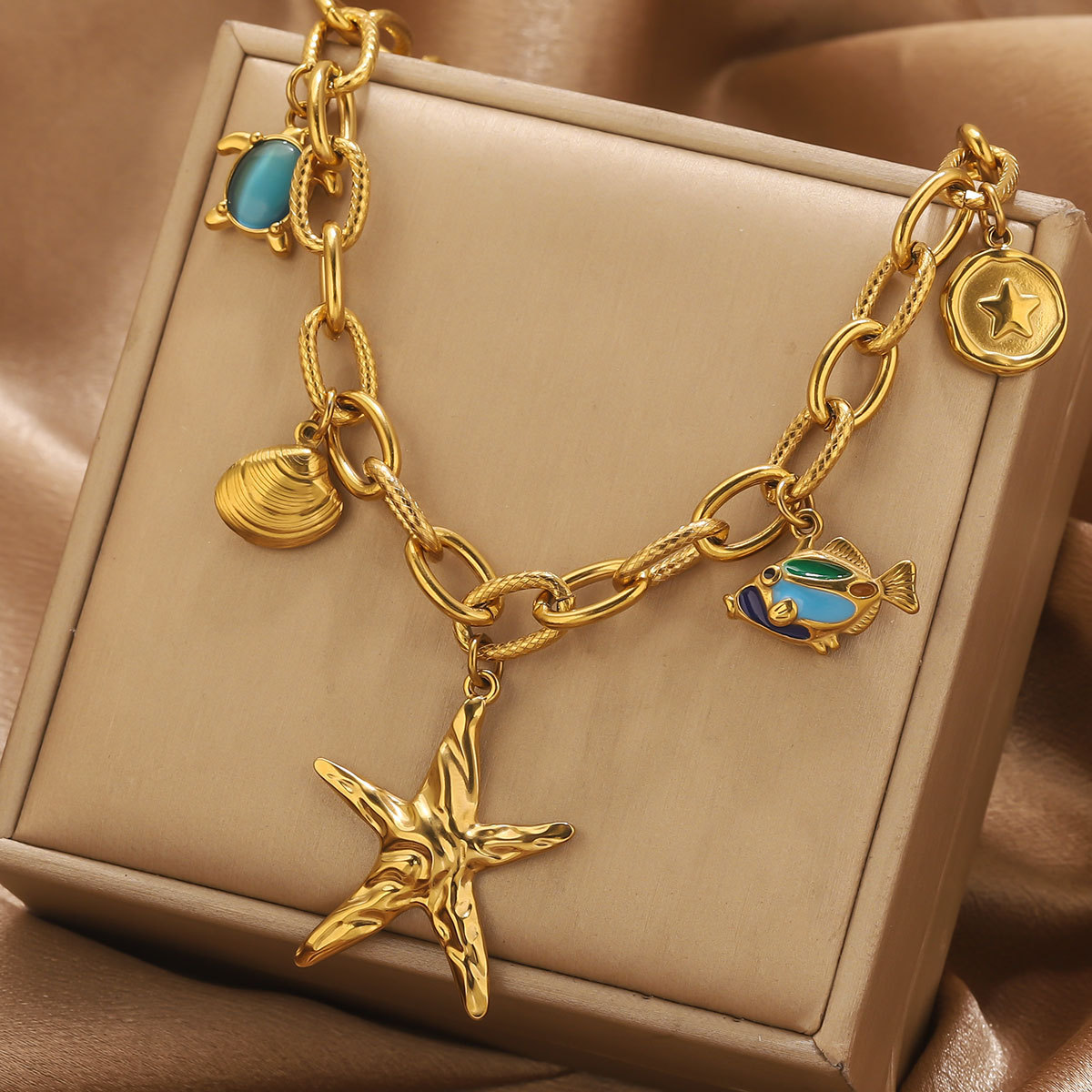 Ocean Wind Starfish Turtle Stainless Steel Necklace Golden Chain Multi-Pendant Design Fashion Necklace Ornament
