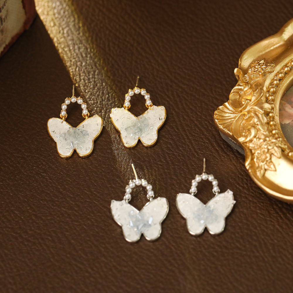 Blue Crystal Butterfly Pearl Earrings Women's Fashion New Design High-End Sensation Ear Jewelry Stylish Luxury Earring Accessories