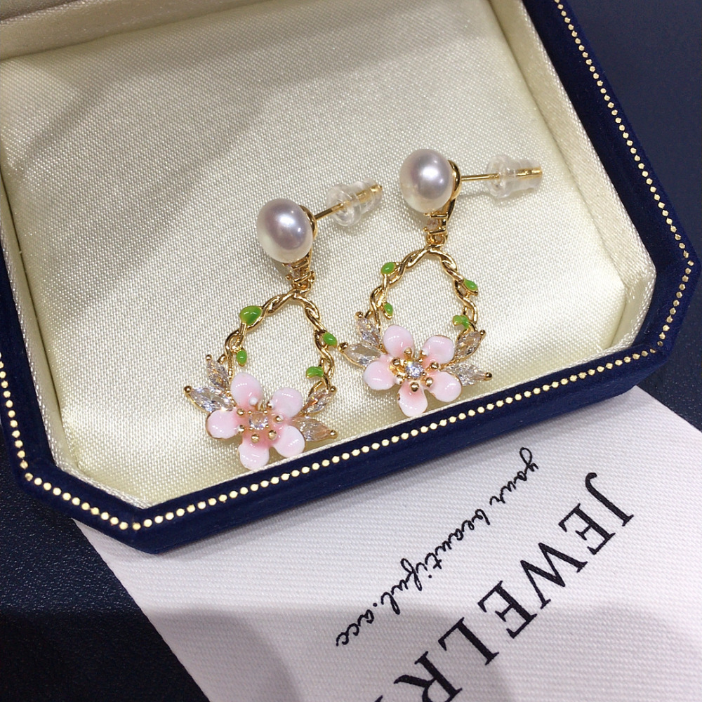 Natural Freshwater Pearl Earrings Women's Elegant Pink Flower Zirconia Studs Wedding Jewelry Fashionable Pearl Accessories