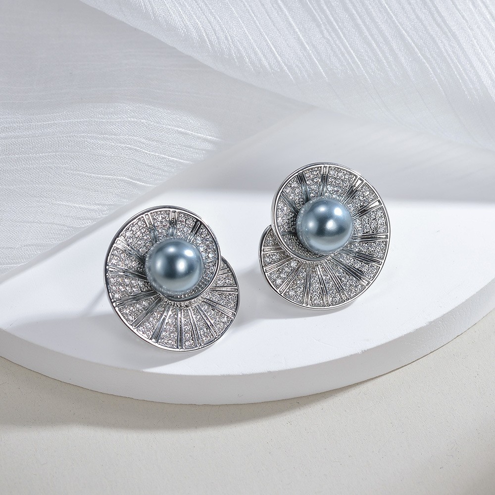 1 Pair Simple Style Classic Style Solid Color Plating Inlay Copper Alloy Artificial Pearls Zircon White Gold Plated Ear Studs