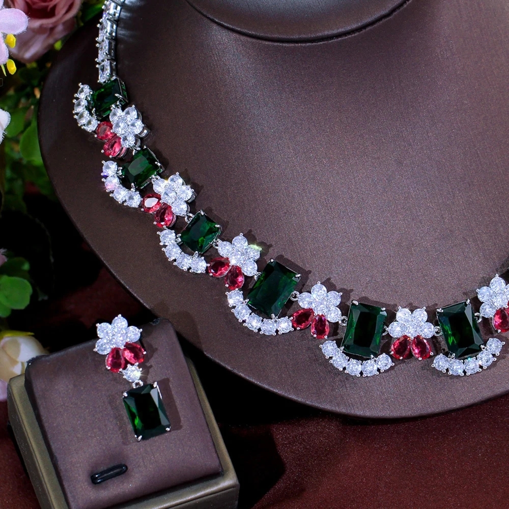 Two-Piece Copper Jewelry Set Vintage Multicolor Cubic Zirconia Luxurious Oversized Necklace And Earrings Set Suitable For Women Bridal Party Wedding Decoration Jewelry