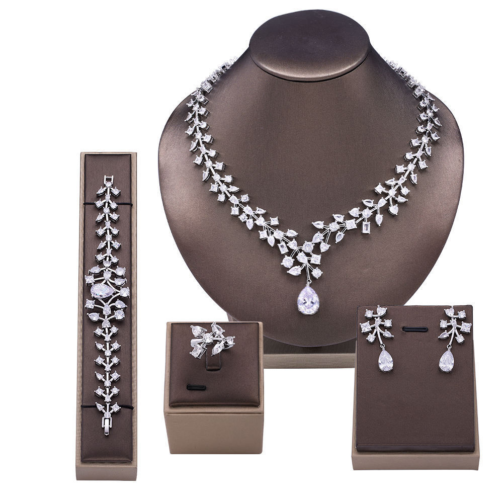 Fashionable Zircon Necklace Earring Set Simple New Style Bridal Gown Wedding Dress Accessory Chain Jewelry For Women