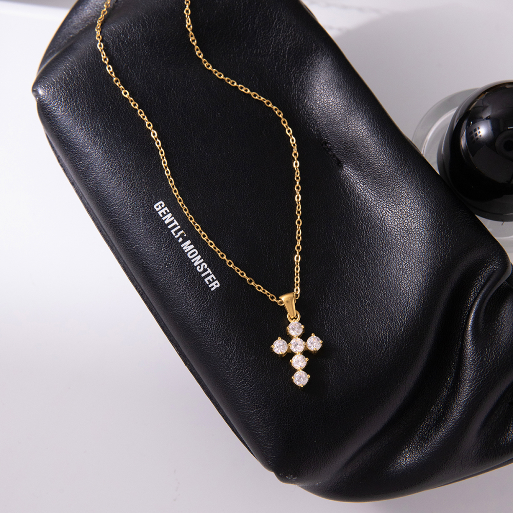 Ladies Classic Style 18K Gold Stainless Steel Zirconia Cross Pendant Necklace 40+5cm Round White Zirconia Clasps Chain Jewelry