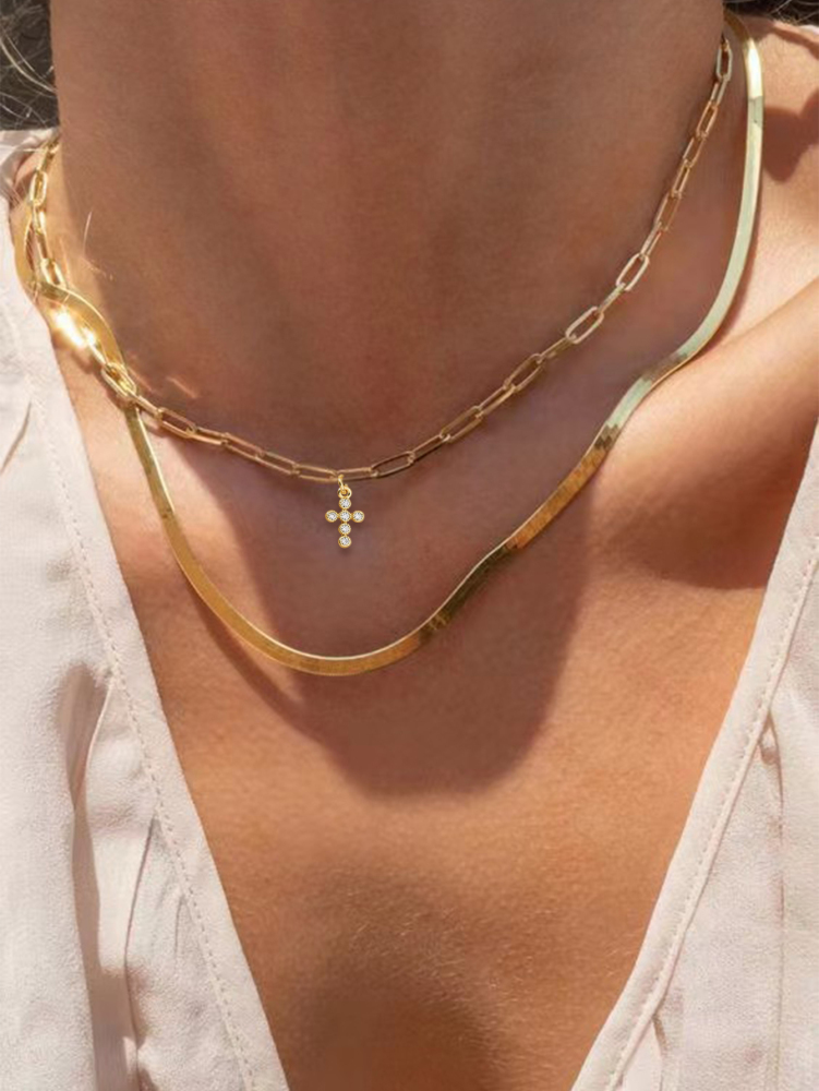 Fashion Layered Accessories: 18K Gold Plated Copper Heart-Shaped Hollow Pendant Necklace And Checkered Paperclip Set, Shiny Cubic Zirconia, Essential For Women