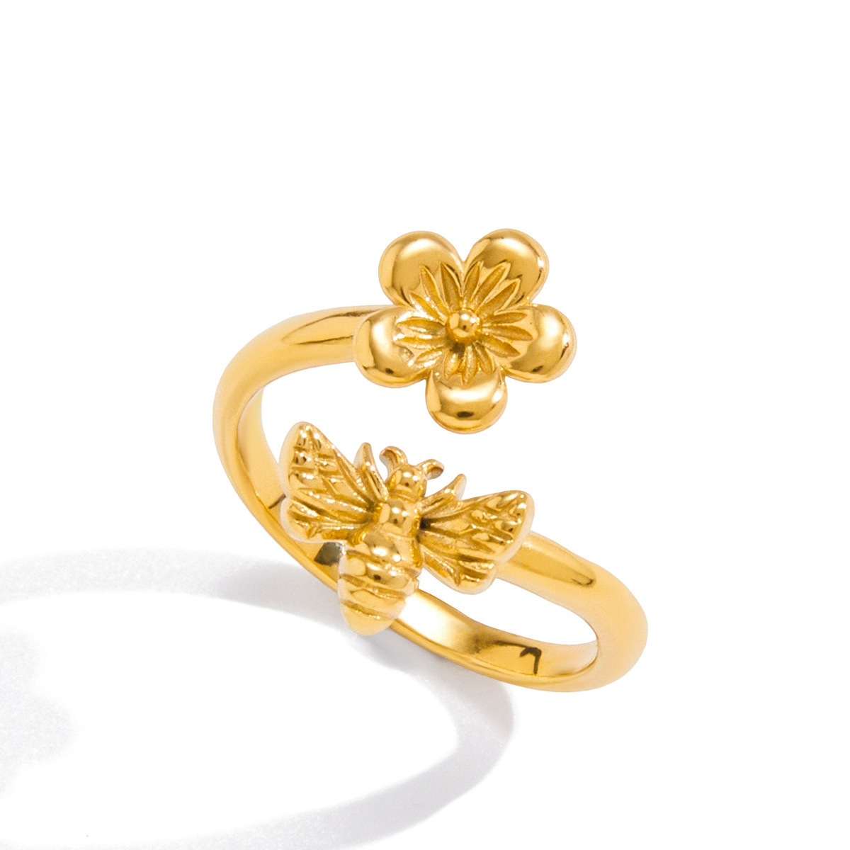 Elegant Gold Plated Butterfly Wing Ring Women's Fashion Jewelry Bug Design Stainless Steel Classic Style All Season Accessory