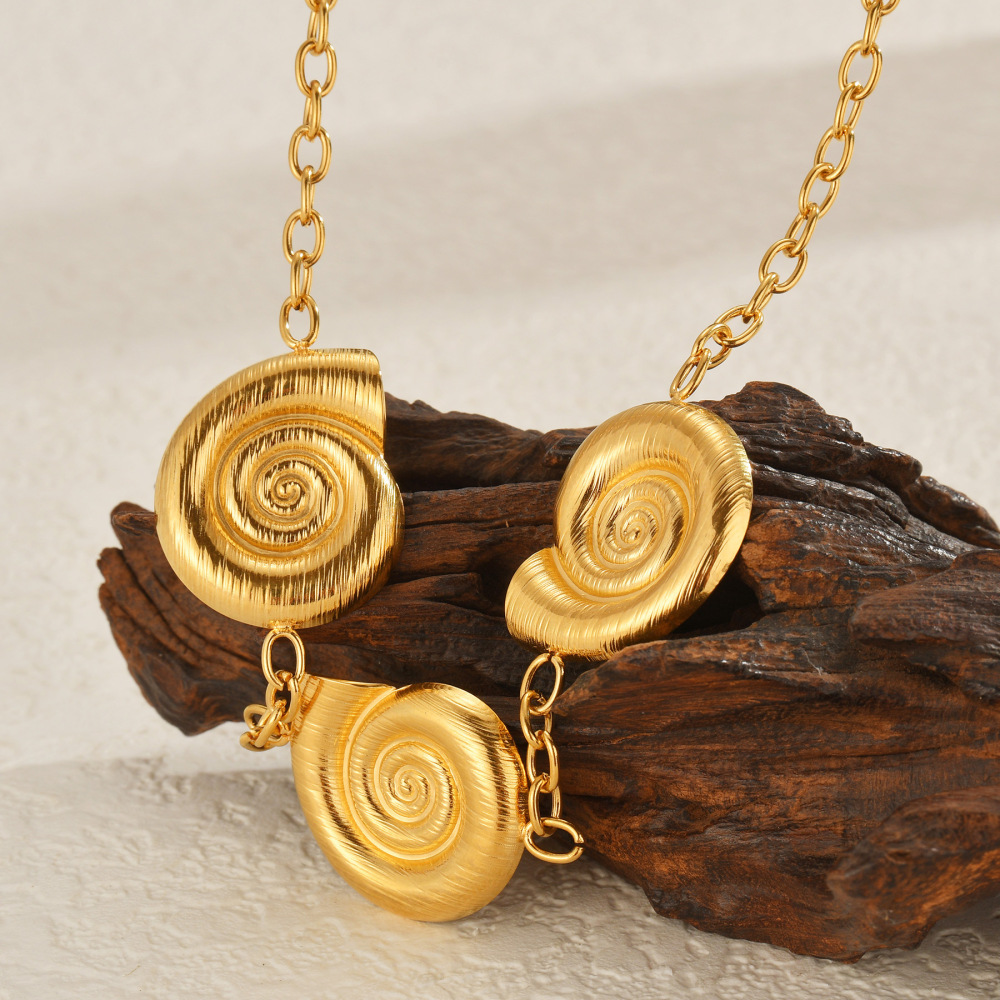 Exaggerated 18K Gold Stainless Steel Snail Spiral Necklace Titanium Steel Jewelry Unique Design Women's Accessories