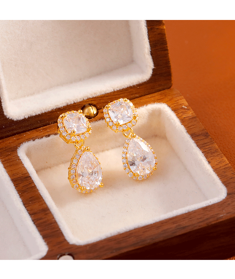 Slimming Short Stylish Women's Earrings Super Shiny Elegant Fashionable Jewelry Accessories Geometric Pattern Copper Material