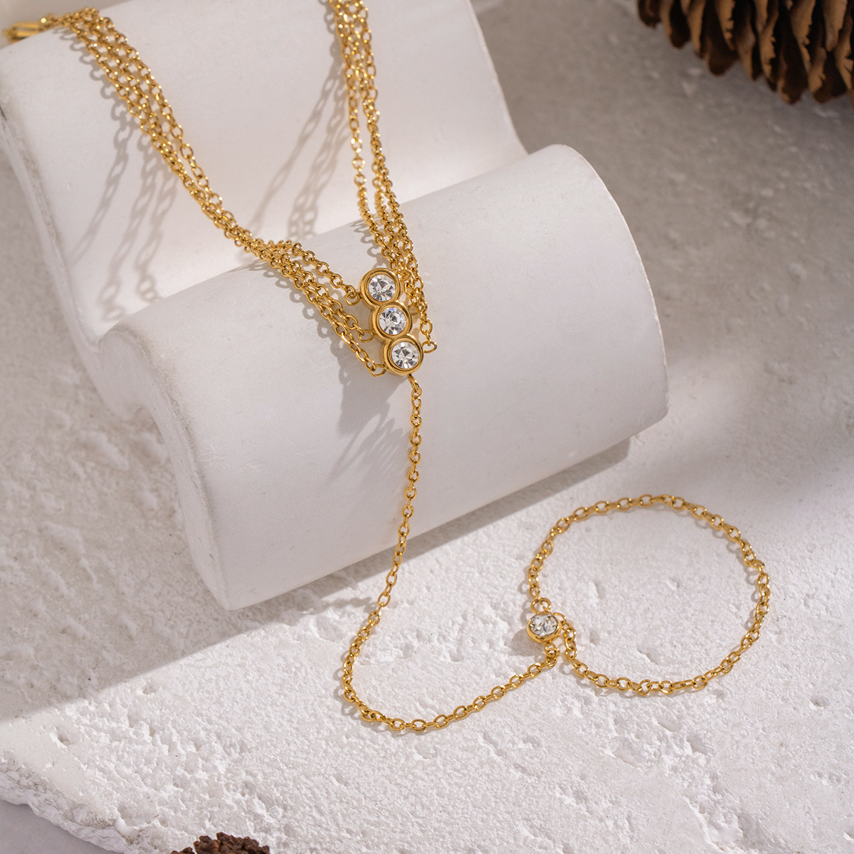 Minimalist Chain Inlaid Zircon Finger Chain Bracelet High-Grade 304 Stainless Steel Jewelry Accessories Non-Fading Women's Geometric Handmade Chain Plated With 18K Real Gold Vacuum Electroplating (Fired In Furnace)