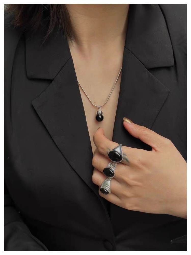 Snake Bone Chain Necklace With Natural Black Agate Pendant For Women Winter Accessories Sweater Chain