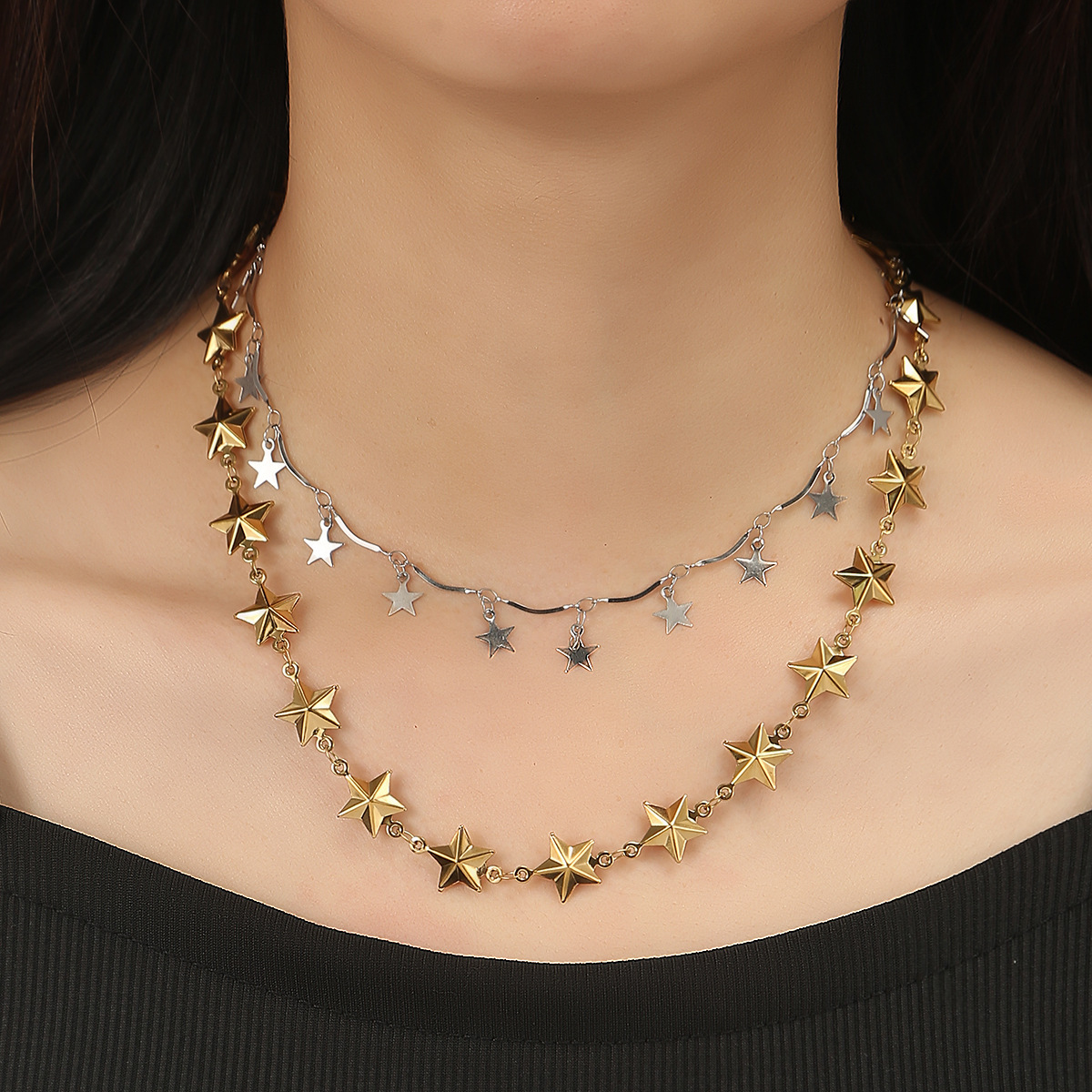Fashionable Women's Necklace Hollow Chain Star Design Double Layered Clavicle Chain Sweater Chain Minimalist Luxury Style