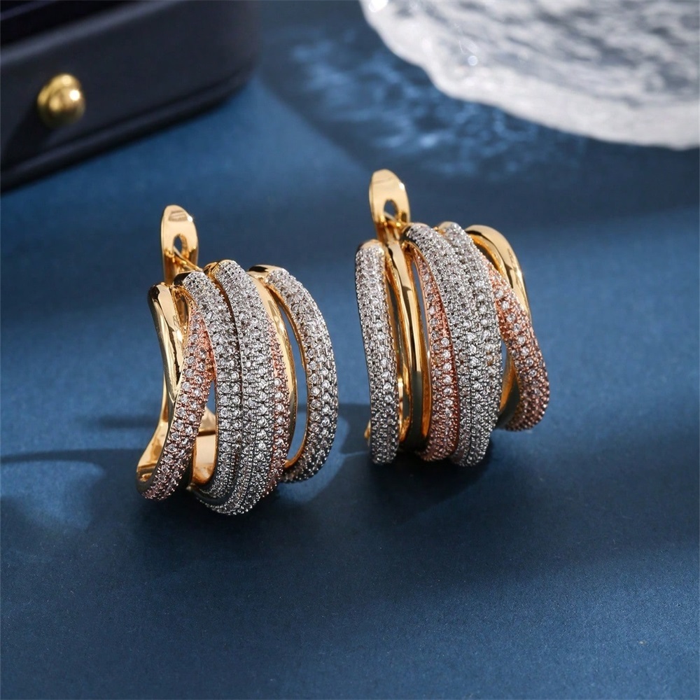 1 Pair Simple Style Classic Style Color Block Plating Inlay Copper Zircon 18K Gold Plated White Gold Plated Earrings