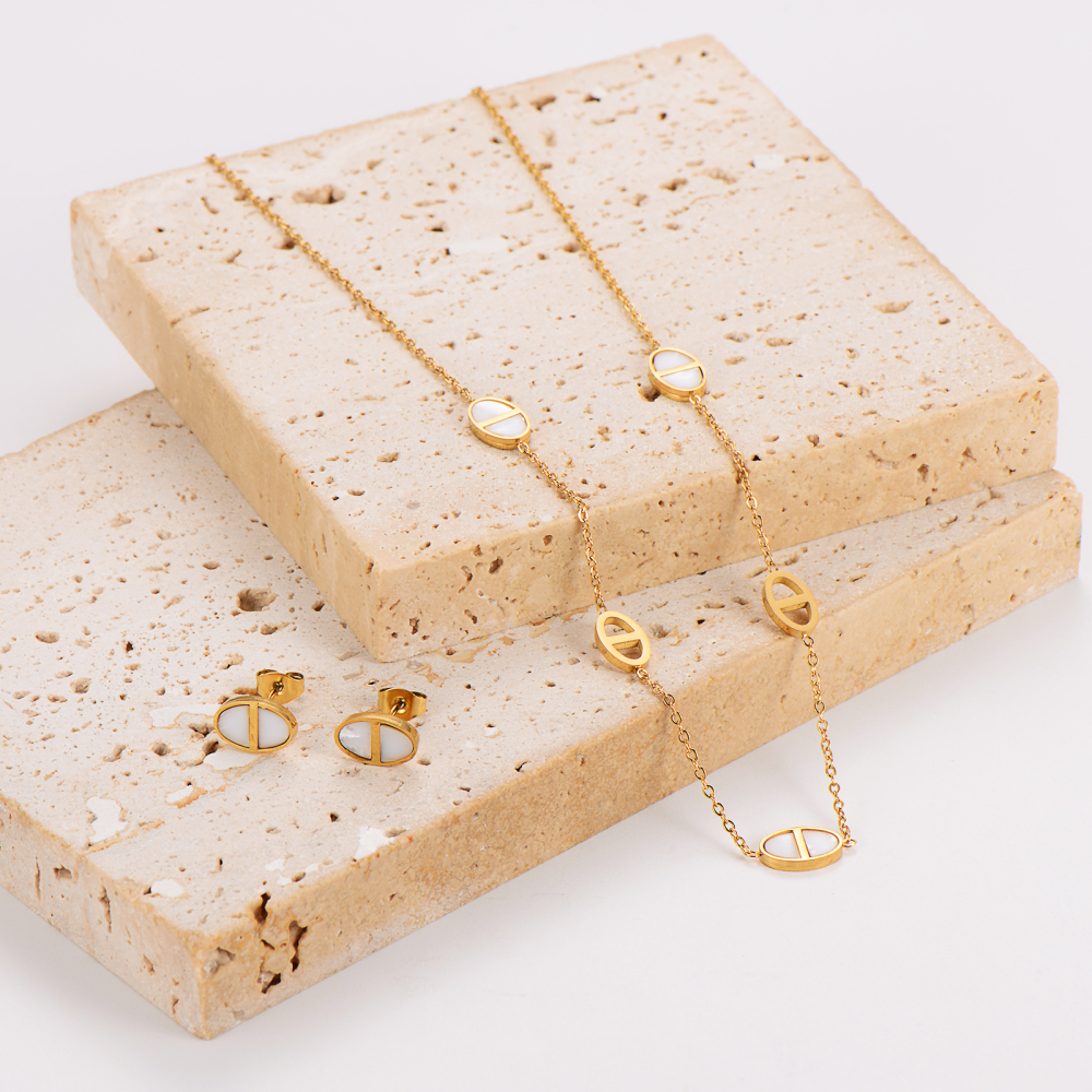 AML New Version Simple Versatile New Style White Shell Stainless Steel Collarbone Chain And Earrings Ins High-End Feel Women's Set Accessories