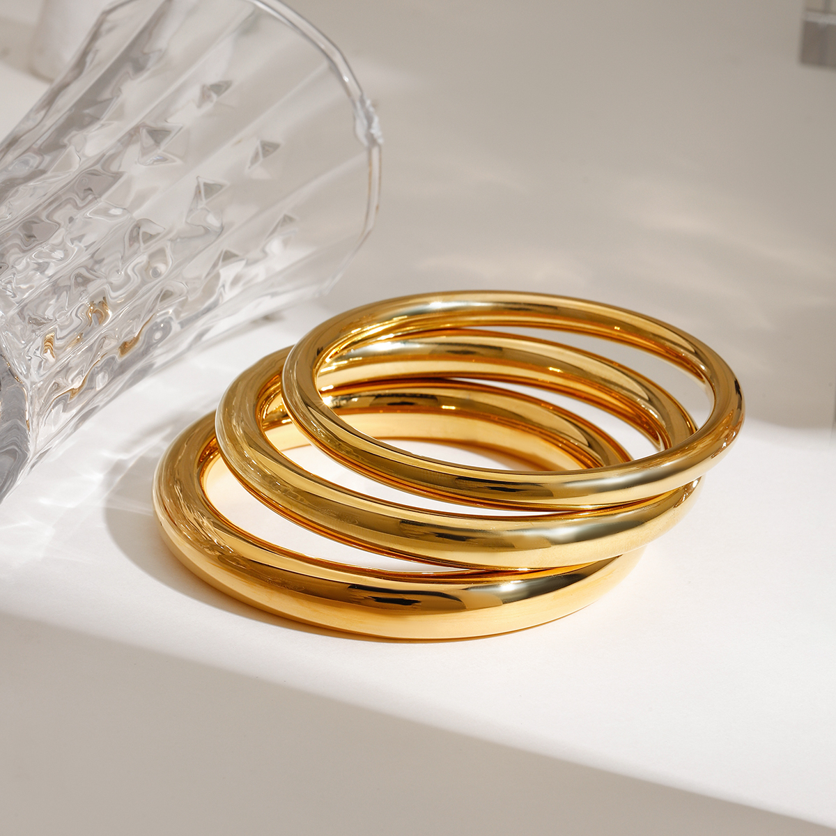 304 Stainless Steel Geometric PVD Coated 18K Real Gold Plated Real Gold Plated Basic Classic Style Commute Waterproof Non Tarnish Wristband Bangle