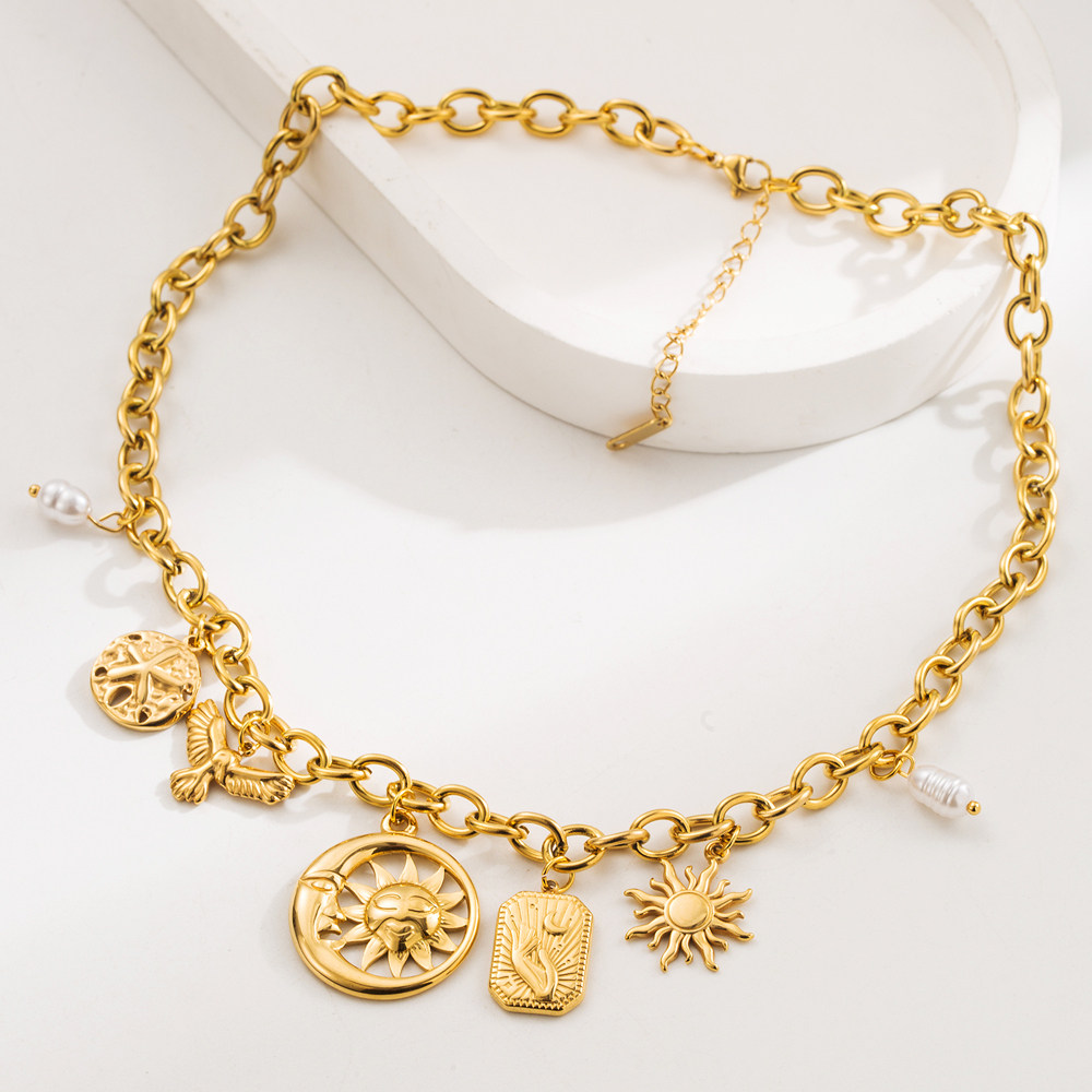 Titanium Steel Pentagram Flower Plated 18K Real Gold Plated Casual Modern Style Classic Style Pearl Cuban Link Chain Curb Chain Cable Chain Gold Multi Charms Necklace