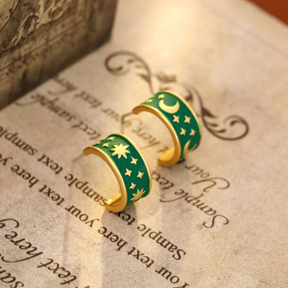 Retro Green Oil Drop C-Shaped Half-Moon Earrings Hong Kong Style Fashionable Elegant Star Moon Dream Series Jewelry Accessories