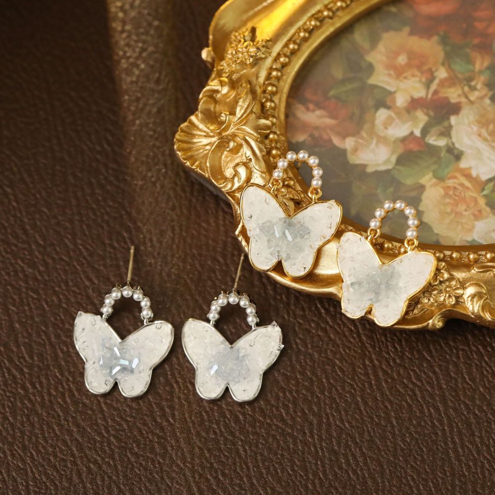 Blue Crystal Butterfly Pearl Earrings Women's Fashion New Design High-End Sensation Ear Jewelry Stylish Luxury Earring Accessories