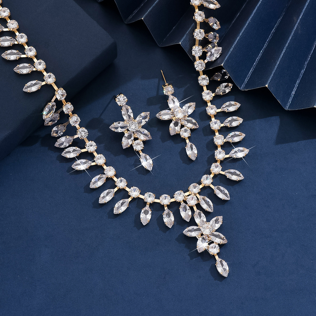 Elegant Long Diamond Bridal Jewelry Set Simple Fashion Zircon Wedding Accessories Two-Piece Earring Necklace Jewelry Set