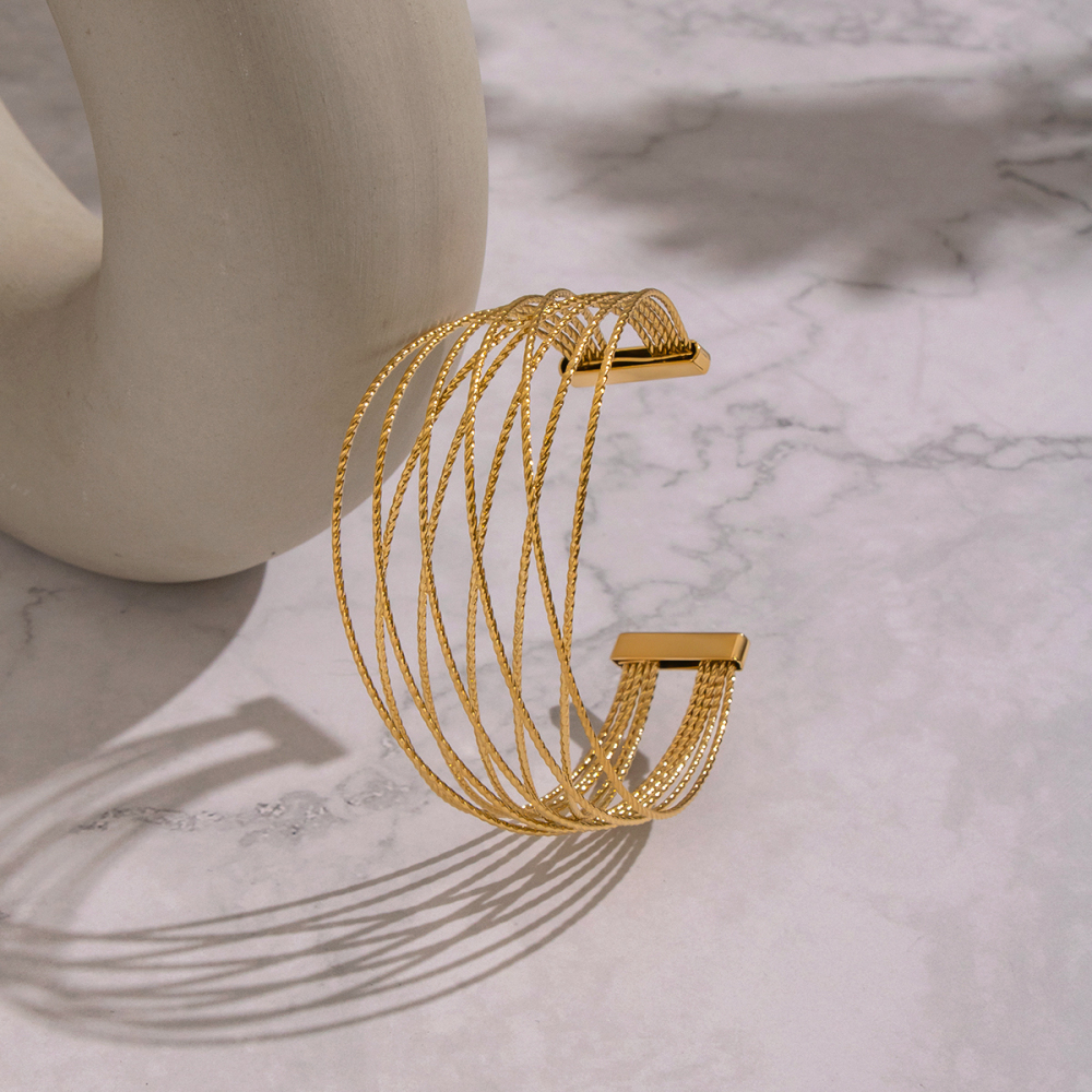 18K Gold Plated 304 Stainless Steel Vacuum Electroplated Wide Band Accessories Jewelry For Women Non-Fading Geometric Bracelet